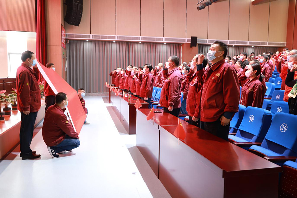 淮鋼公司組織黨員代表收看習近平總書記 在中國共產(chǎn)黨第二十次全國代表大會上的報告